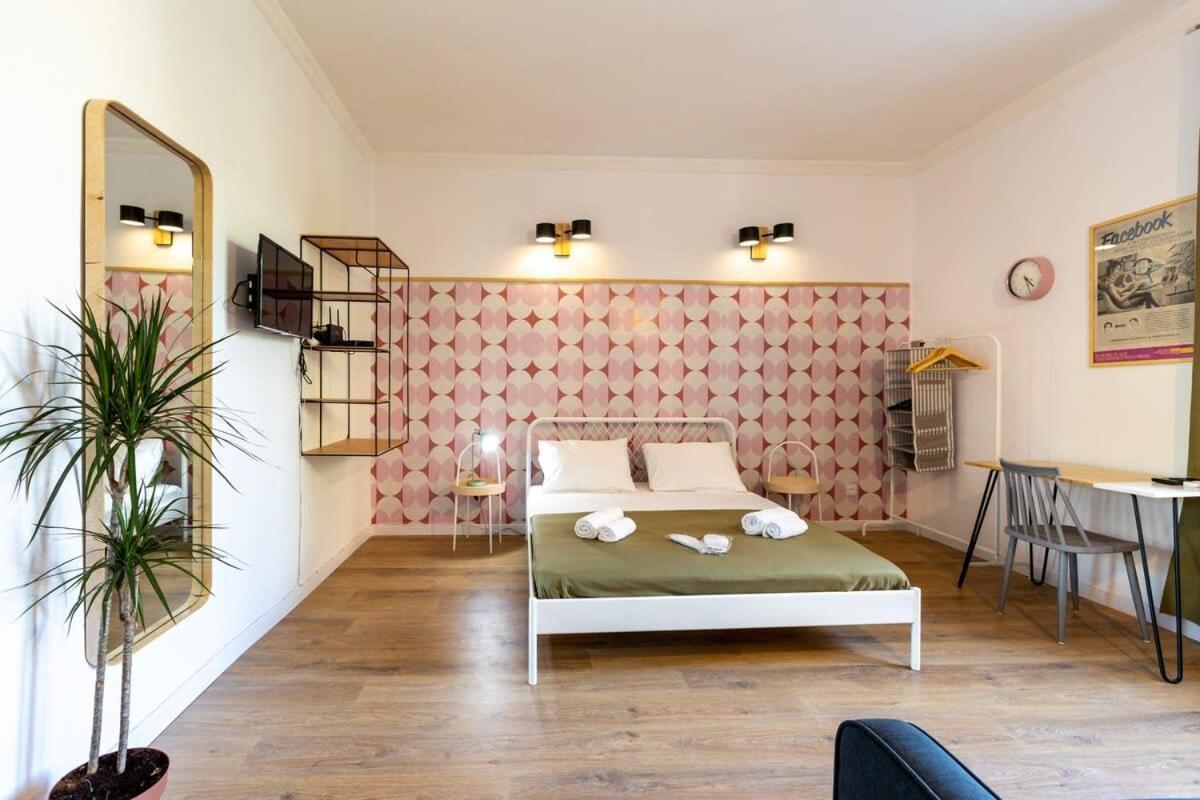 Central Vera Studio - Ideal For 3 - By Wehost Tbilisi Buitenkant foto